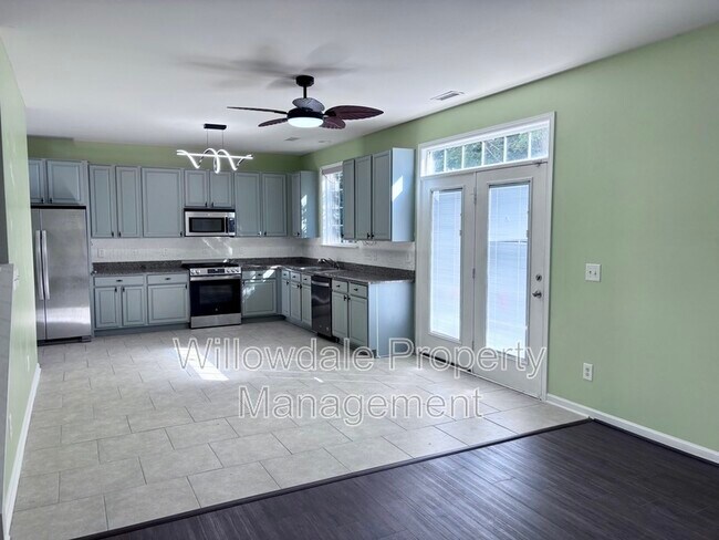 Building Photo - 624 Piper Stream Cir