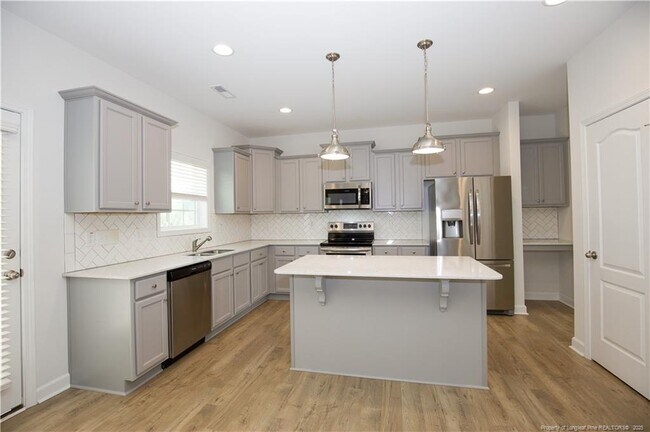 Building Photo - 1170 Camellia Dr