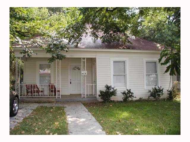 Primary Photo - 1509 Holly St