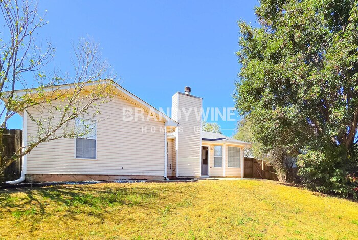 Building Photo - 2050 Tudor Dr