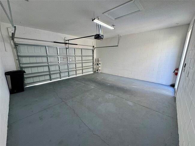 Building Photo - 7448 Leighside Dr