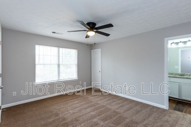 Building Photo - 218 Matthew Ln