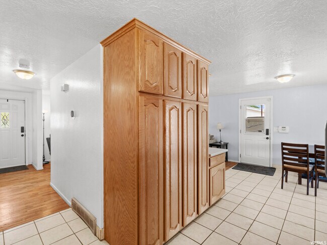 Building Photo - 1848 Marianna Cir