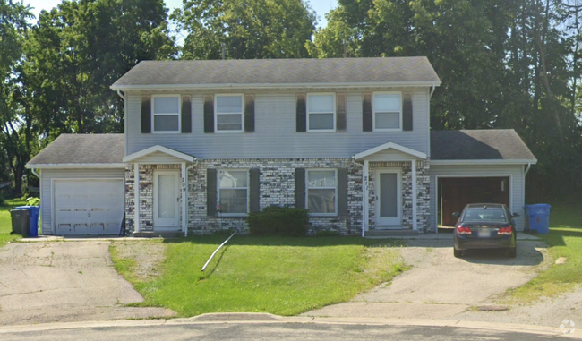 Building Photo - 211 Cherrywood Ln