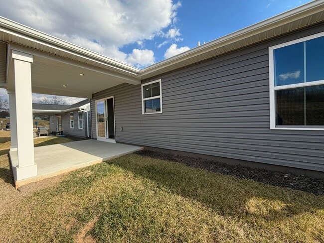 Building Photo - 80 White Sands Blvd