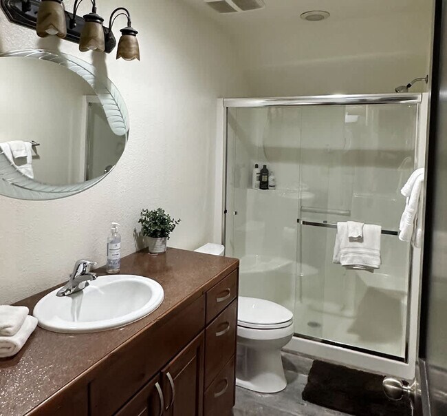 Building Photo - 712 Broken Rein Rd