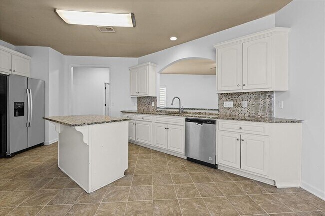 Building Photo - 578 Hardy Water Dr SE