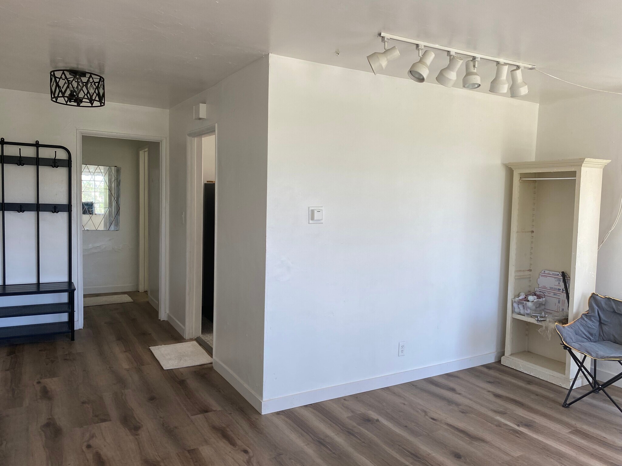 Building Photo - 711 Coronado Ter
