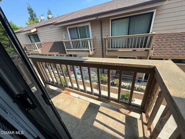 Building Photo - 12115 Valleyheart Dr