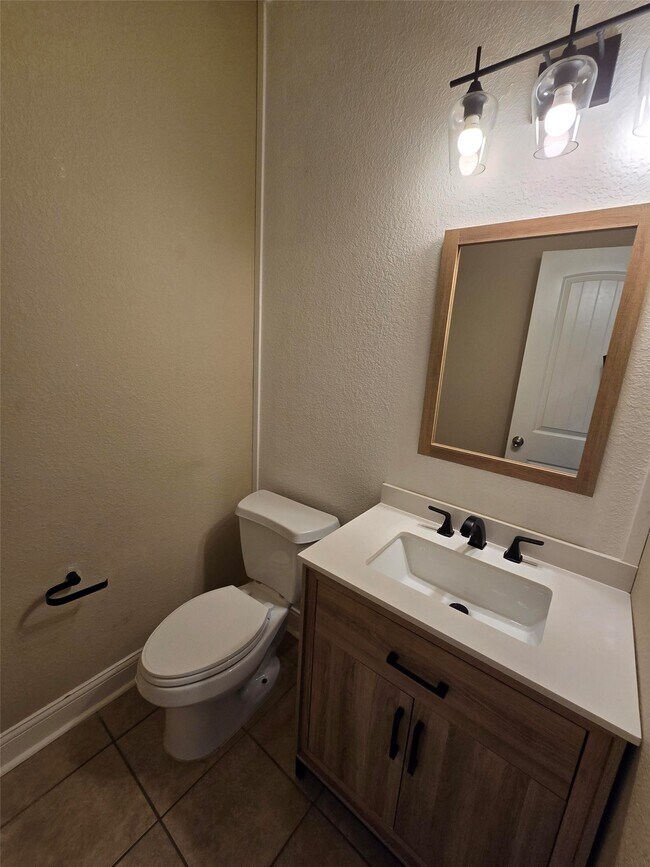 Building Photo - 6119 Grassy Haven Ln