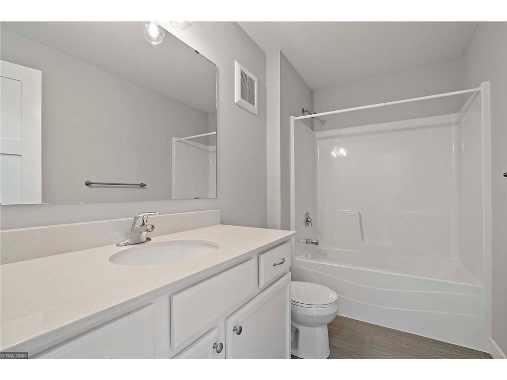 Building Photo - 2768 Clover Ridge Dr