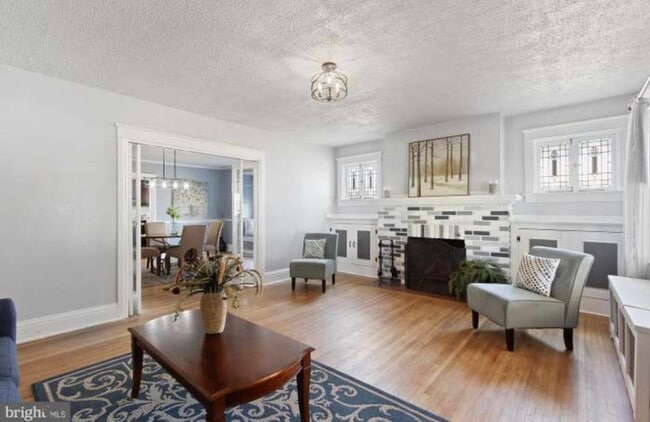 Primary Photo - 26 N Vernon St