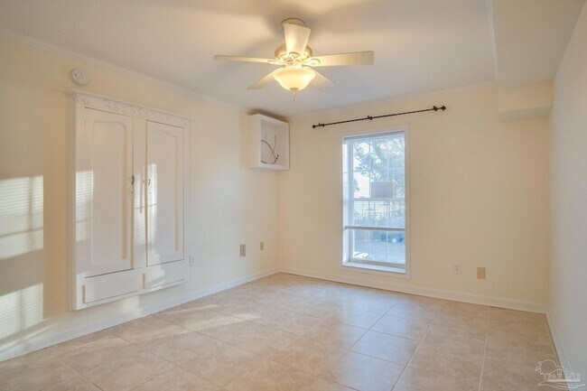 Building Photo - 710 Scenic Hwy