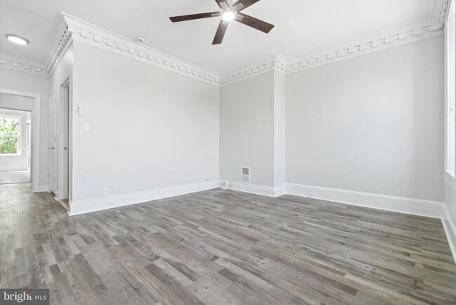 Building Photo - 2547 Ashton St