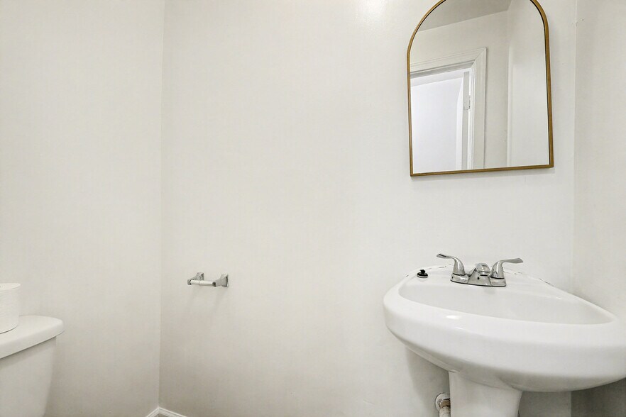 Building Photo - 6120 Otis St