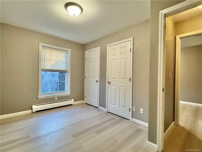 Building Photo - 18 Old Little Britain Rd