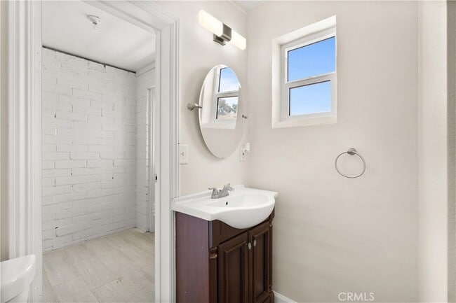 Building Photo - 421 W Sun Ave