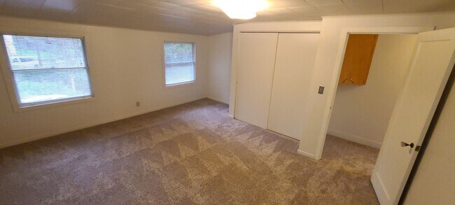 Building Photo - 7611 Bodega Ave