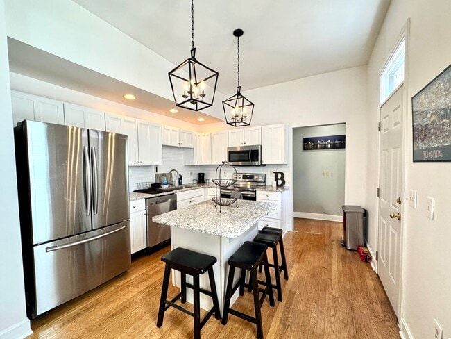 Building Photo - Charming 3 Bed/2 Full Bath in Columbia Tus...
