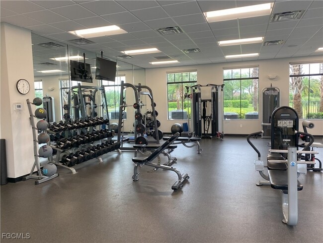 Building Photo - 3261 Altimira Dr