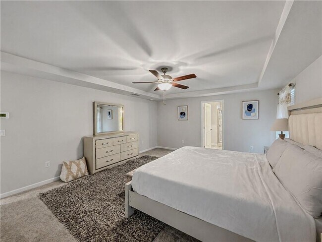 Building Photo - 45 Woodford Dr