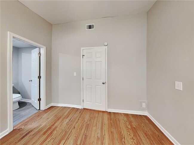 Building Photo - 1731 Braeburn Dr SE