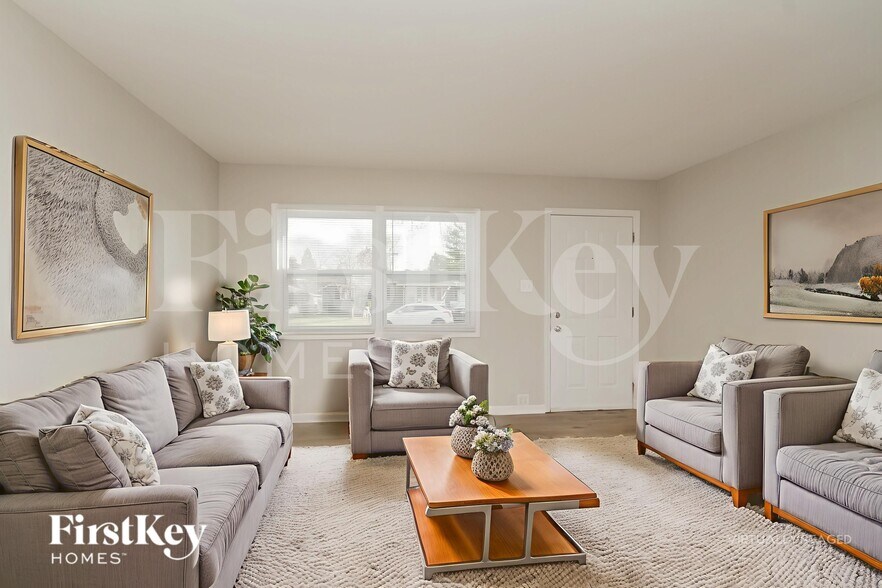 Building Photo - 408 Dalhart Ave