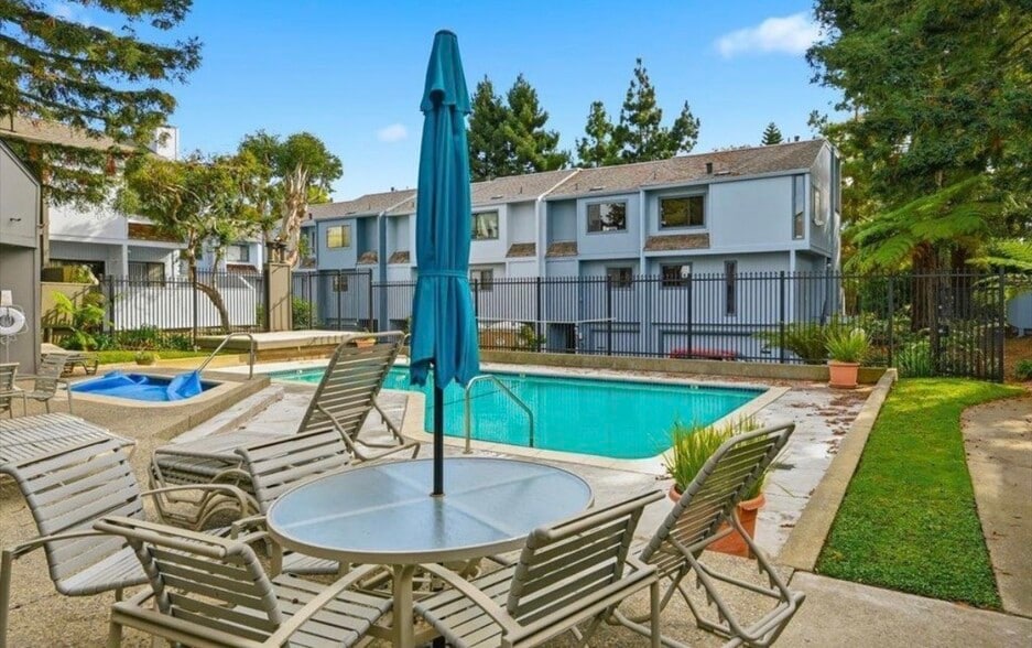 Building Photo - 17990 Sunol Rd