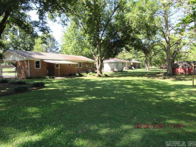Building Photo - 1 Shady Ln Dr
