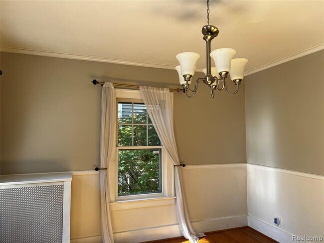 Building Photo - 1072 Ridgedale Ave