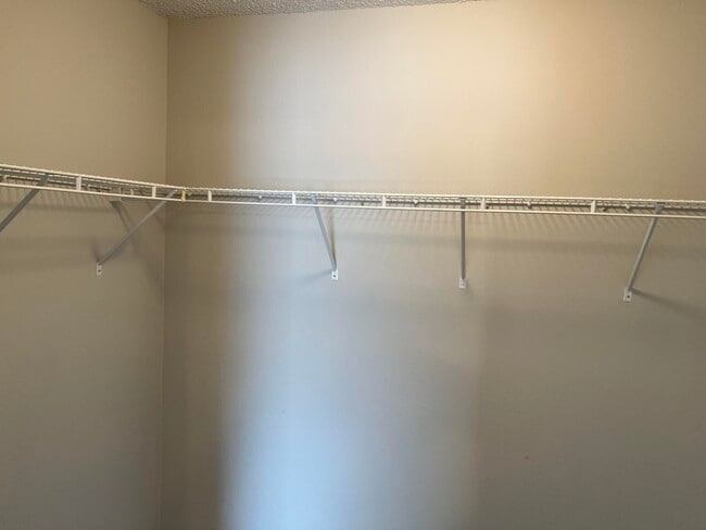 Building Photo - 9 Lantana Ct