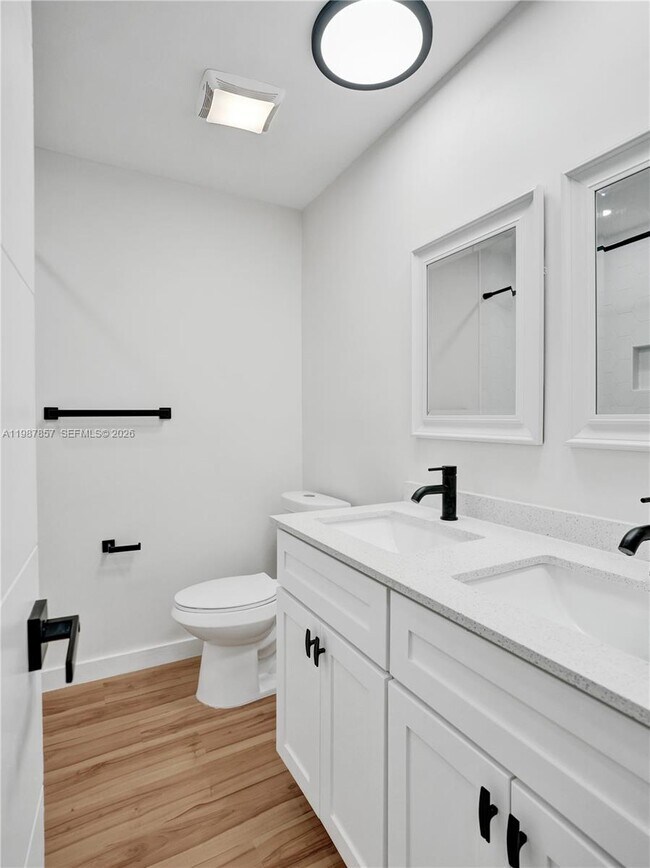 Building Photo - 932 Mandarin Isle