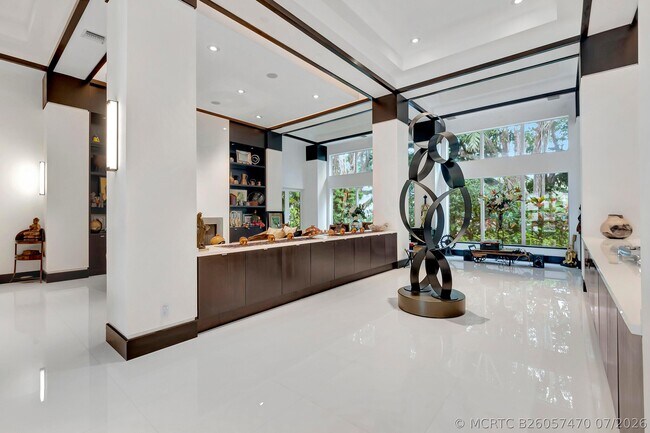 Building Photo - 17070 Royal Cove Way