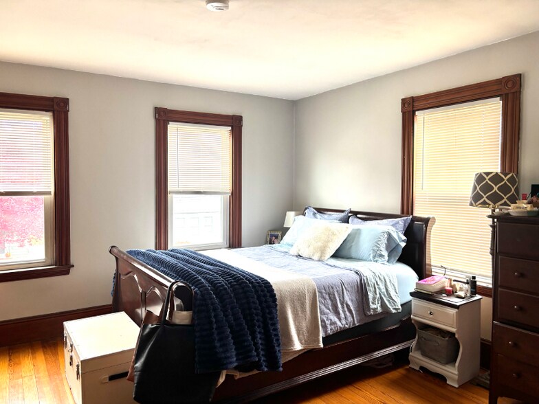 Building Photo - 104 Casey St