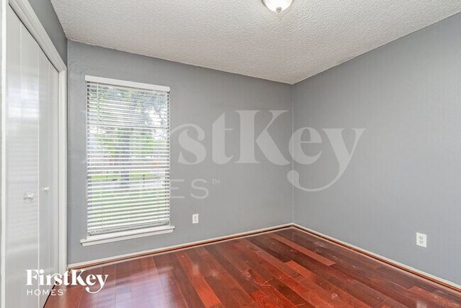 Building Photo - 7557 Folkstone Dr