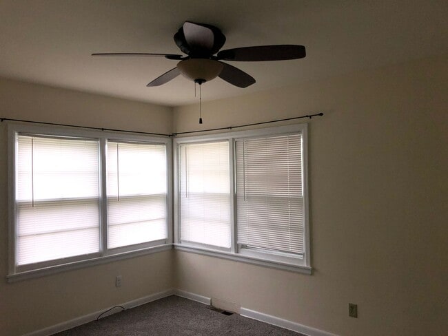 Building Photo - Charming 3-Bedroom Home Near Kenosha Dream...