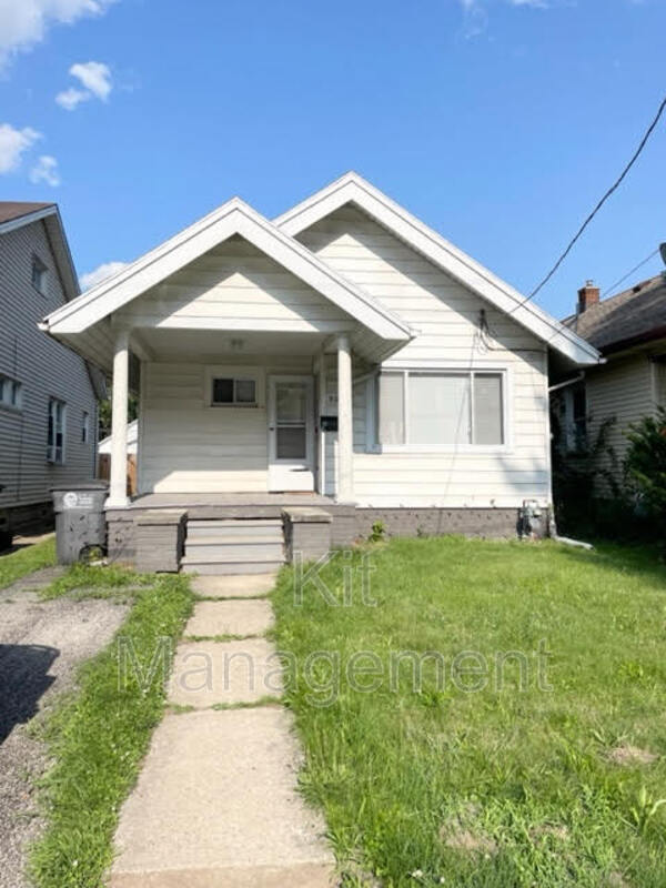 Primary Photo - 921 National Ave