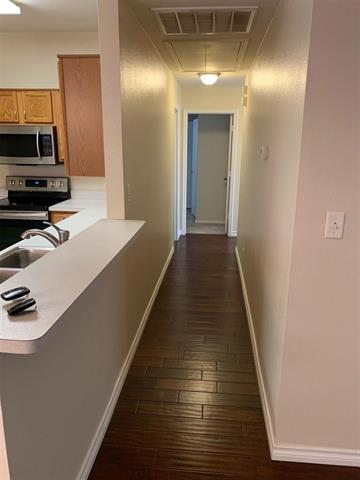 Building Photo - 827 Savage Dr