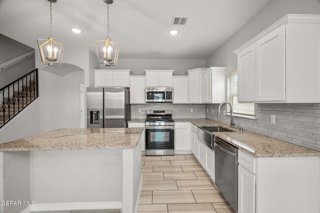 Building Photo - 14760 Sam Garcia Ave