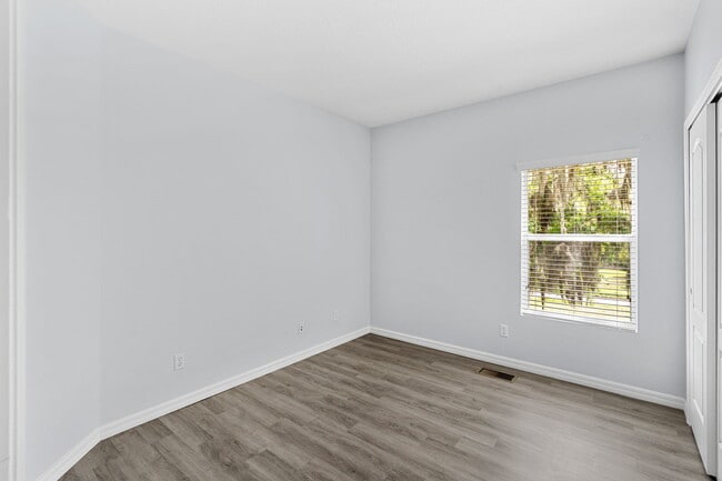 Building Photo - 2341 Betsy Ross Ln