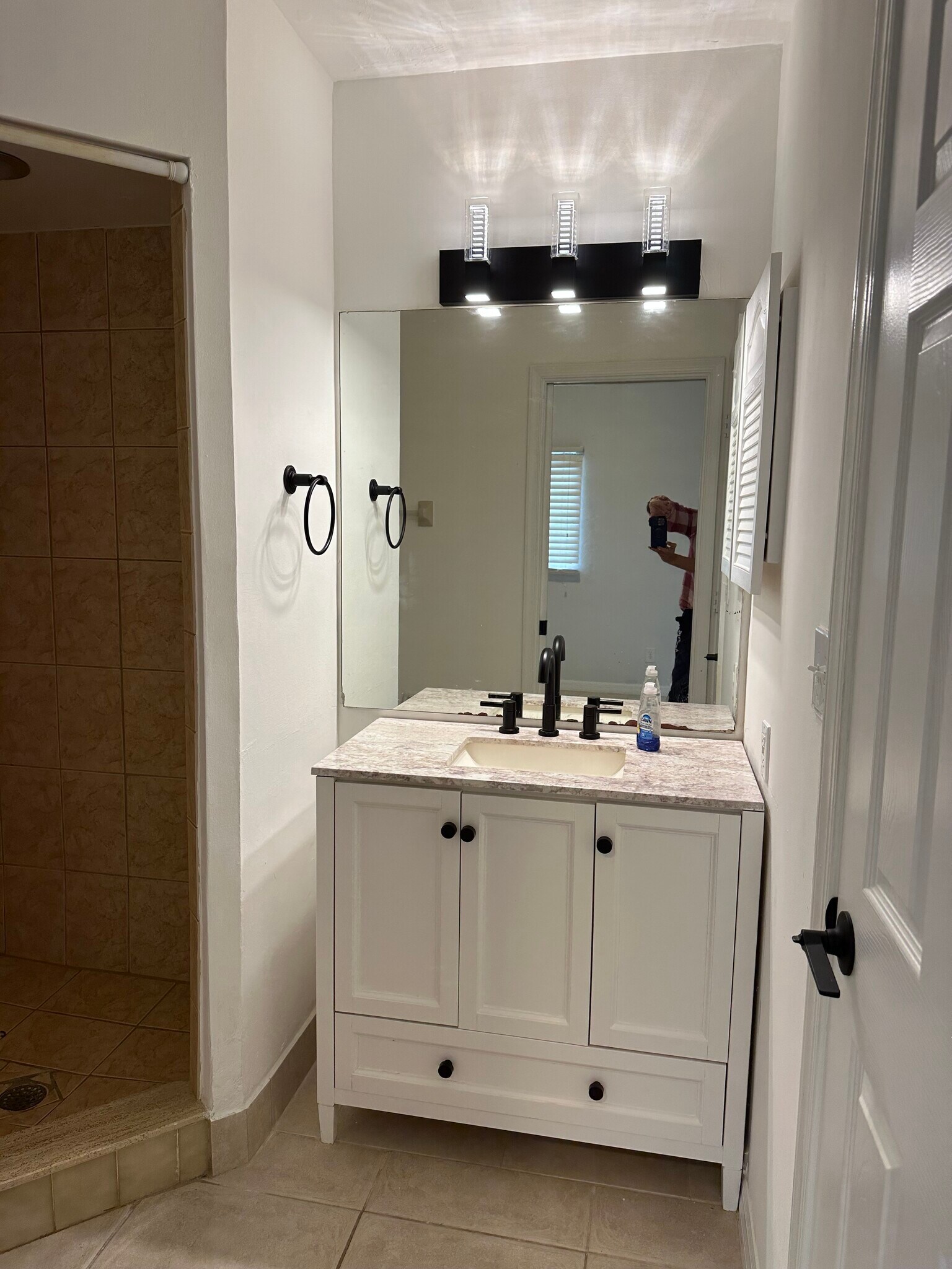 Building Photo - 26610 Southern Pines Dr