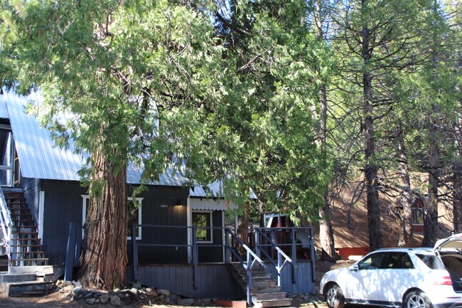 Building Photo - 26481 Crystal Rd