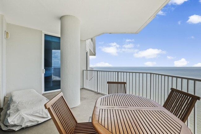 Building Photo - 2668 Beach Blvd