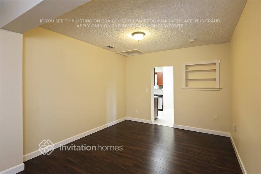 Building Photo - 2017 NE 29th Ct