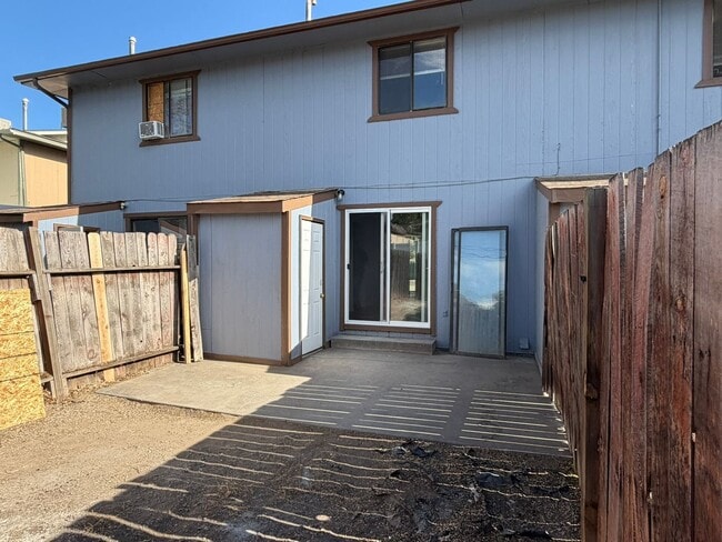 Building Photo - 561 W Pabor Way