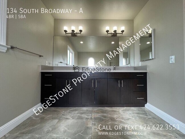 Building Photo - 134 S Broadway