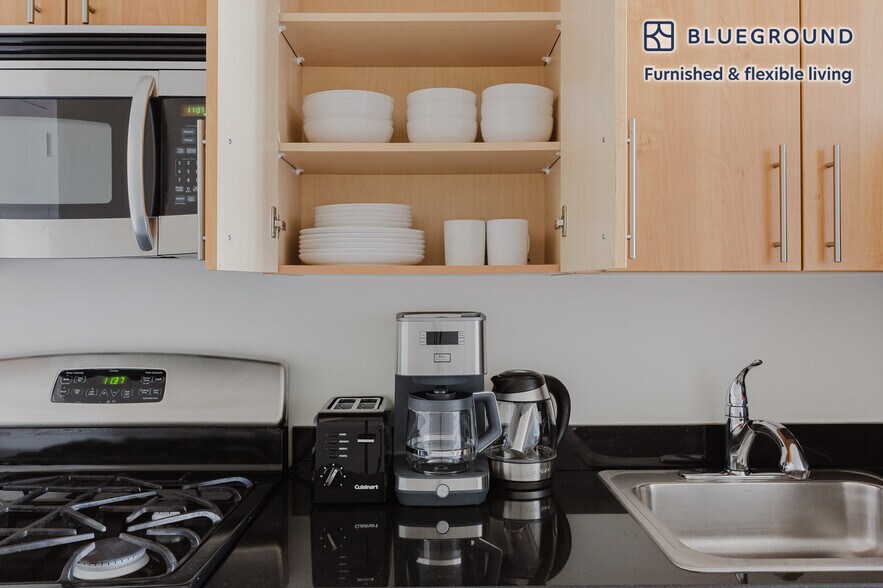 Building Photo - 4-75 48th Avenue-SI FL26-ID1612