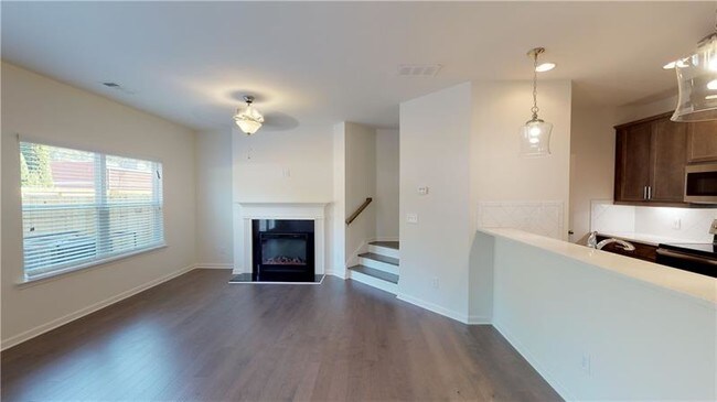 Building Photo - 4910 Longview Walk