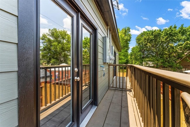 Building Photo - 5214 Jezebel St