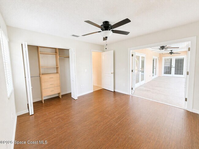 Building Photo - 270 Quail Dr